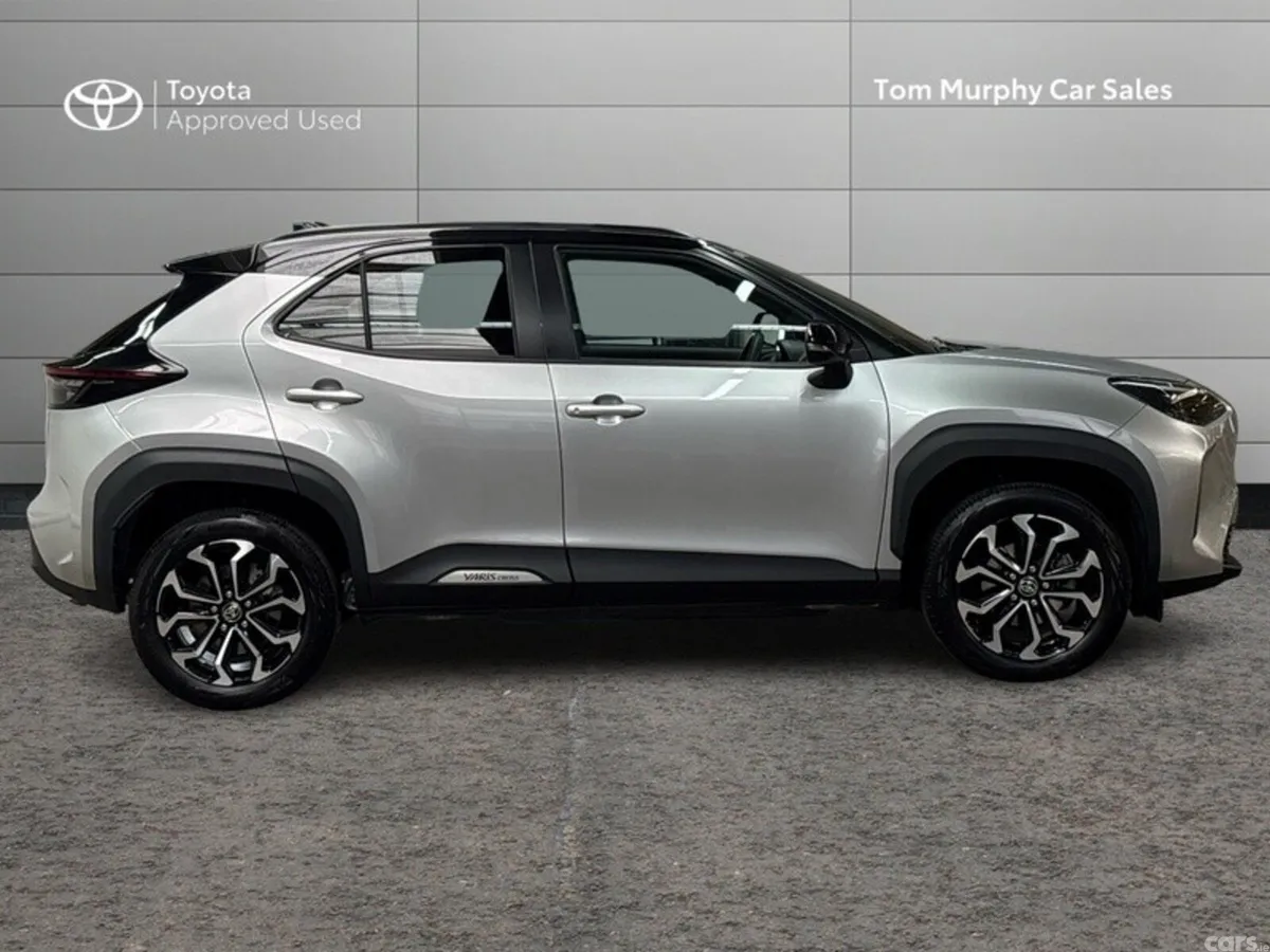 Toyota Yaris Cross Hatchback, Petrol Hybrid, 2026, Grey