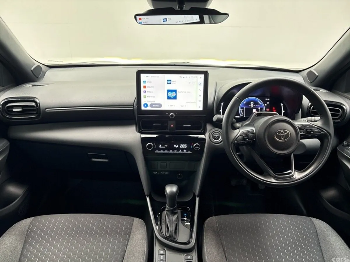 Toyota Yaris Cross Hatchback, Petrol Hybrid, 2026, Grey