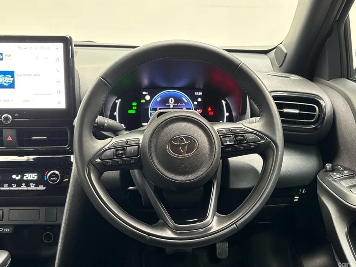 Toyota Yaris Cross Hatchback, Petrol Hybrid, 2026, Grey