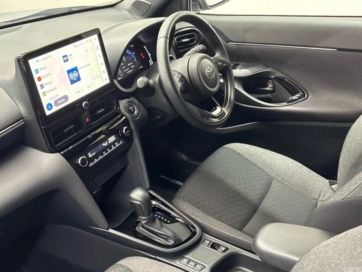 Toyota Yaris Cross Hatchback, Petrol Hybrid, 2026, Grey