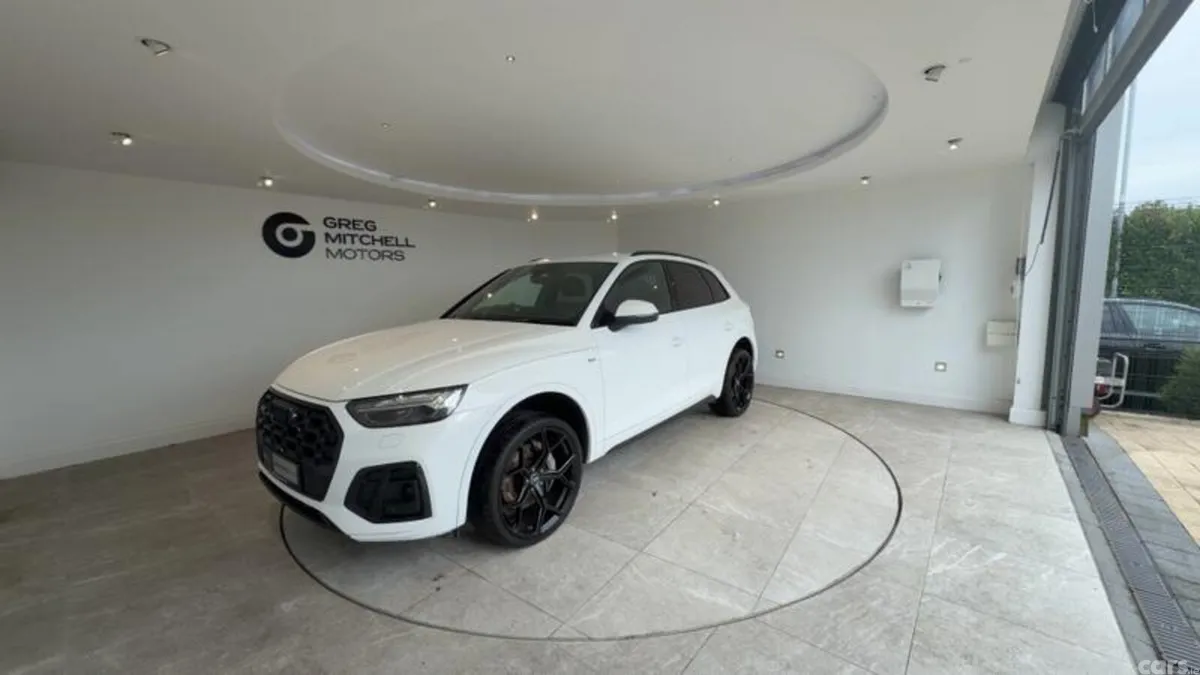 Audi Q5 SUV, Petrol Hybrid, 2023, White