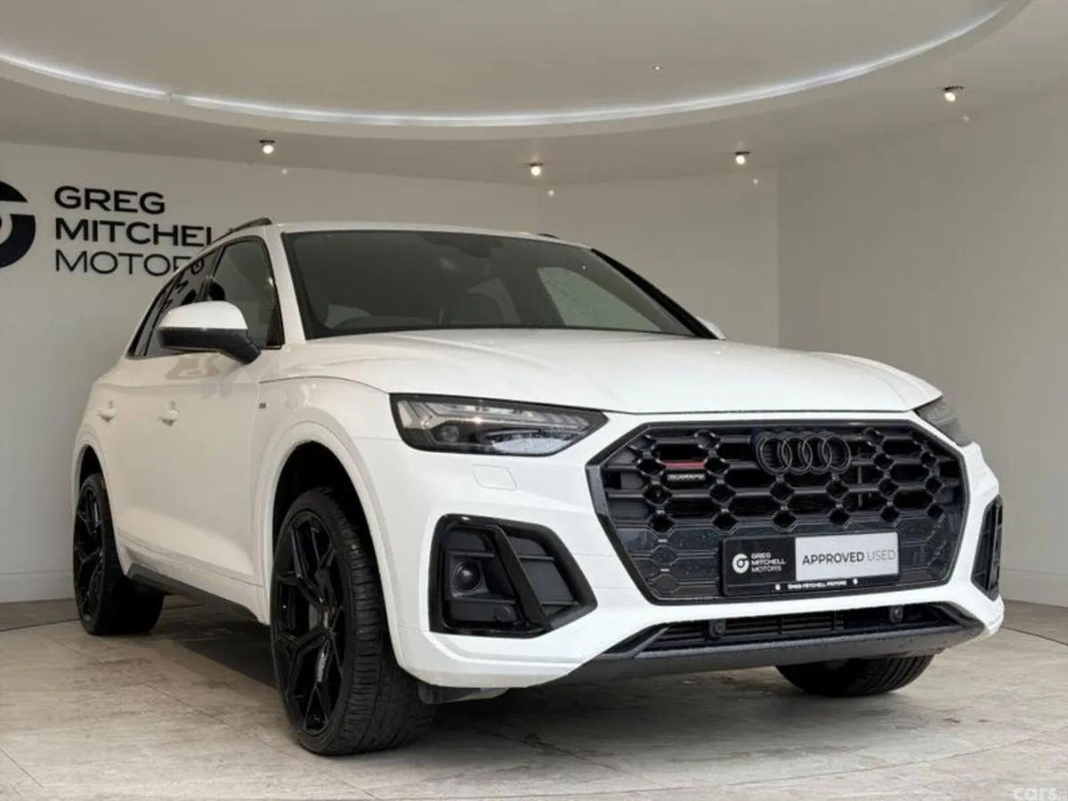 Audi Q5 SUV, Petrol Hybrid, 2023, White