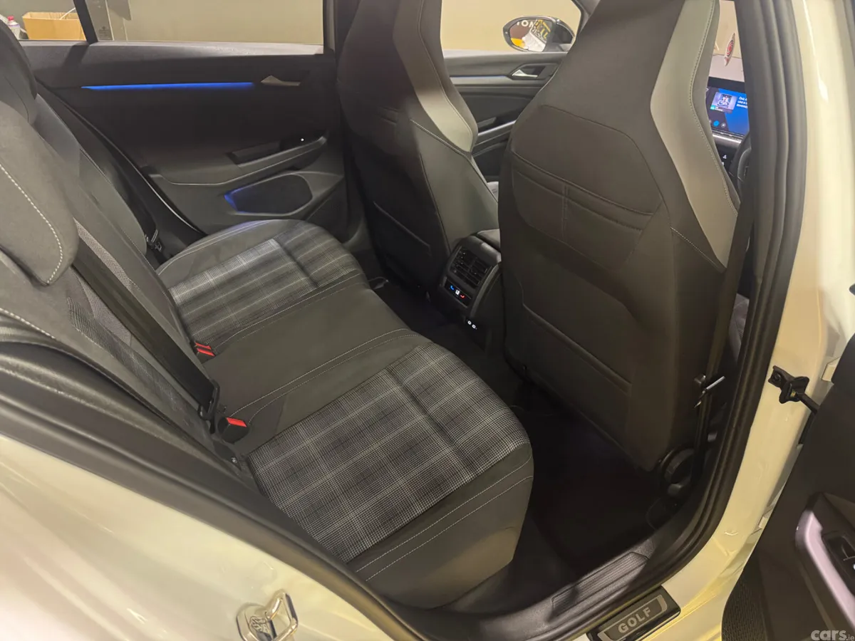 Volkswagen Golf Hatchback, Diesel, 2022, White