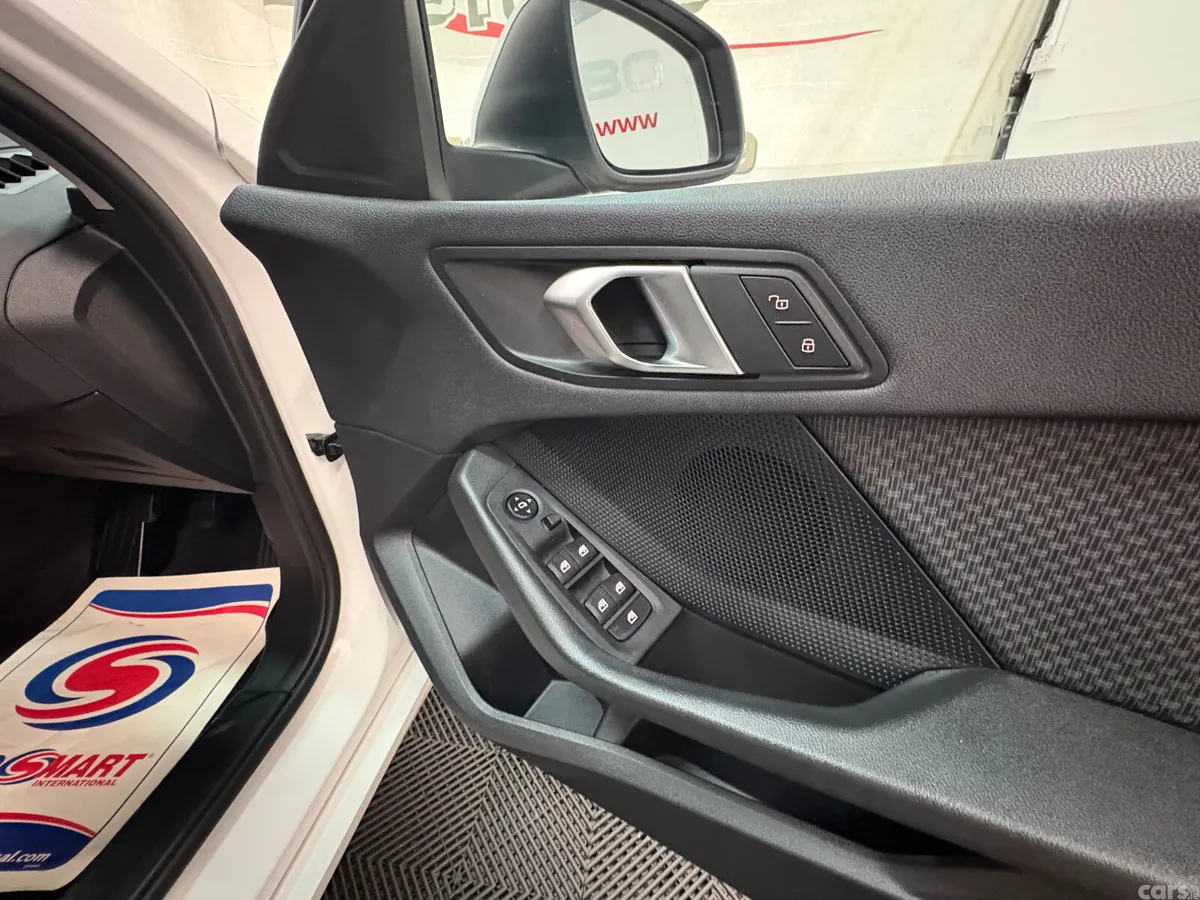BMW 1-Series Hatchback, Diesel, 2022, White