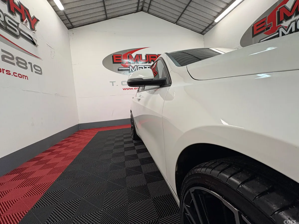 BMW 1-Series Hatchback, Diesel, 2022, White