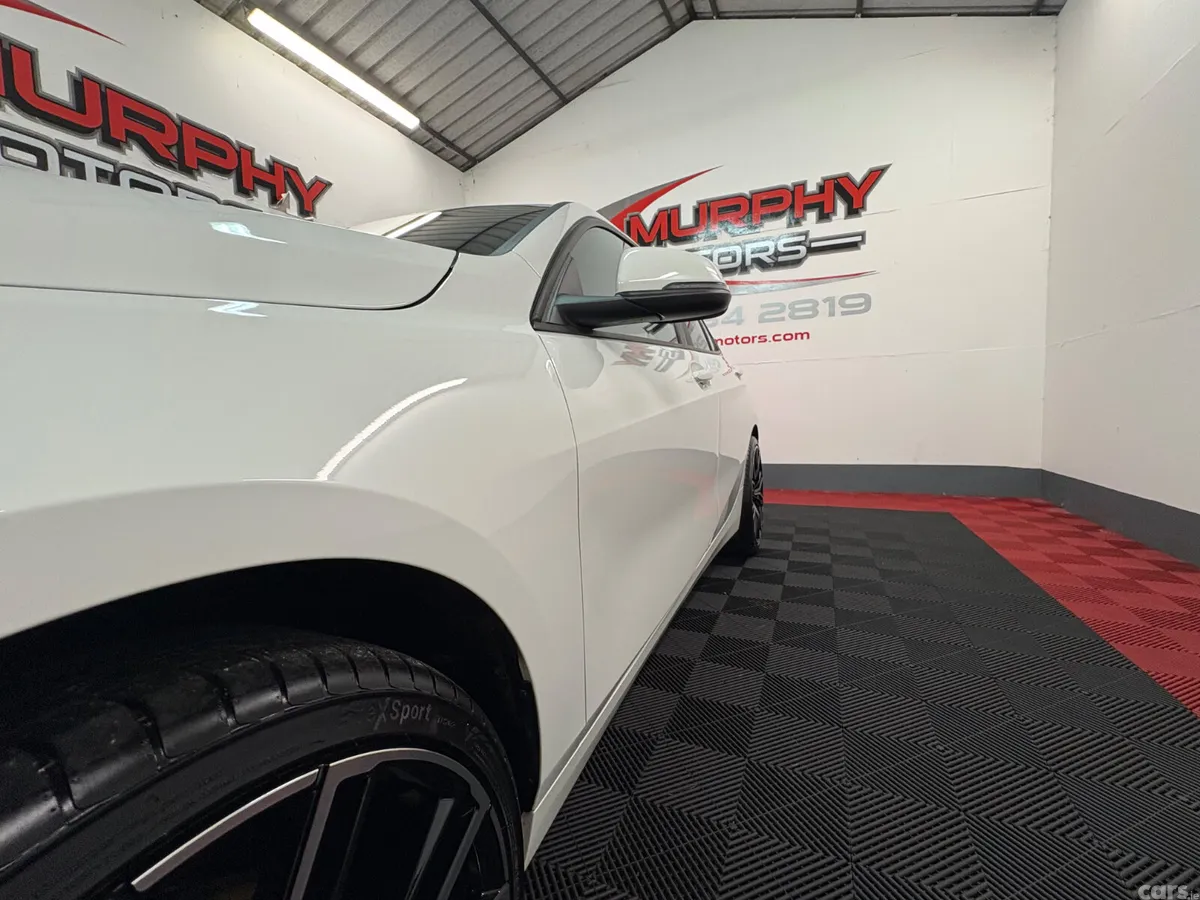 BMW 1-Series Hatchback, Diesel, 2022, White