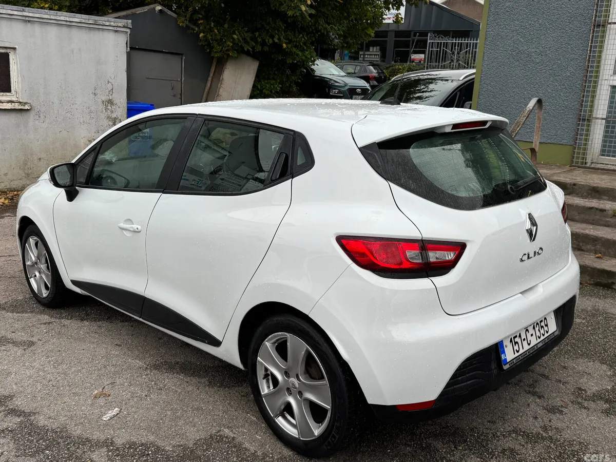 Renault Clio Hatchback, Petrol, 2015, White