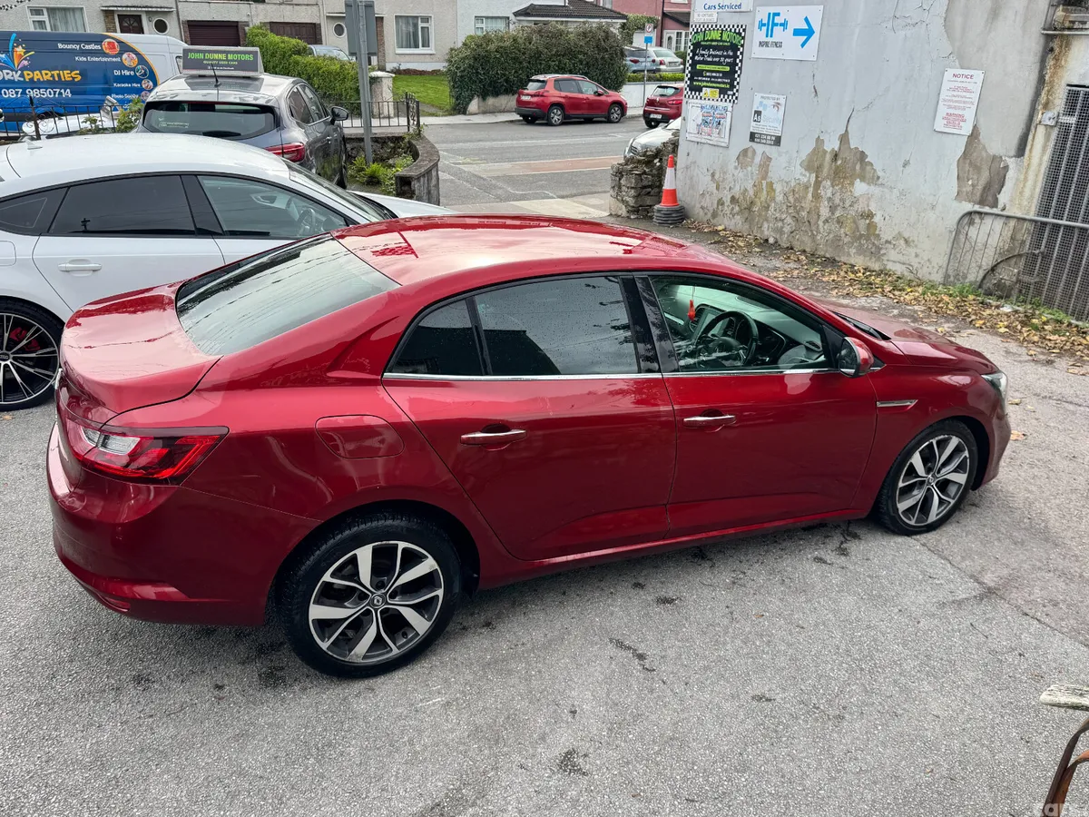 Renault Megane Saloon, Diesel, 2017, Red