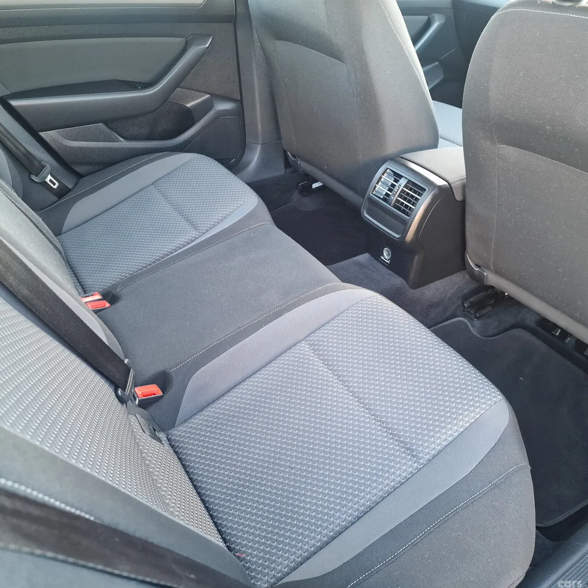 Volkswagen Passat Saloon, Diesel, 2017, Grey