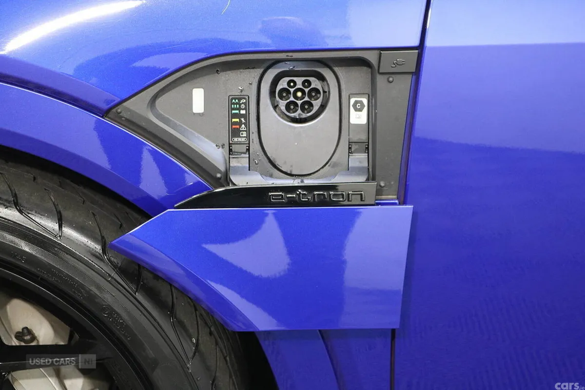 Audi Q8 SUV, Electric, 2024, Blue