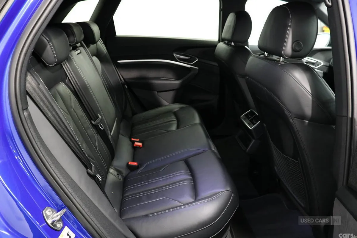 Audi Q8 SUV, Electric, 2024, Blue