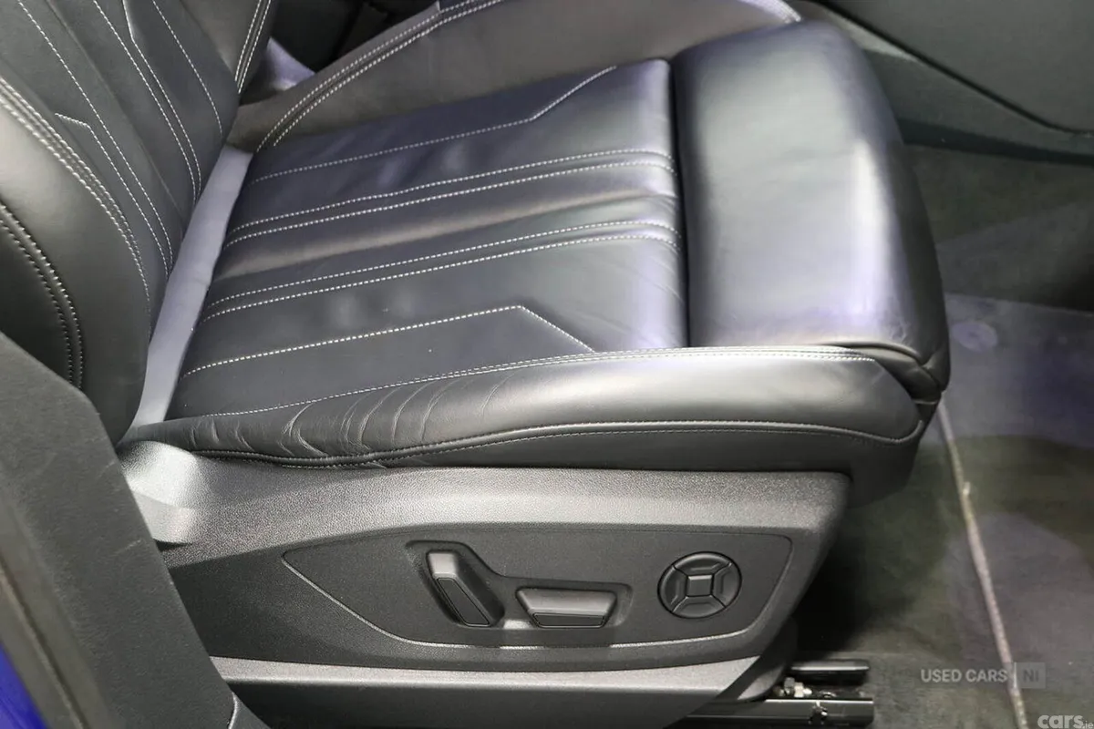 Audi Q8 SUV, Electric, 2024, Blue