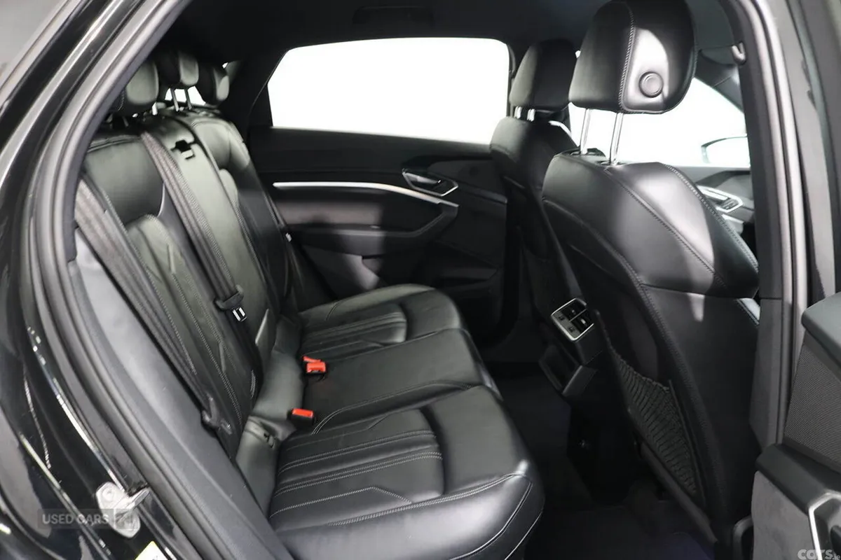 Audi Q8 SUV, Electric, 2023, Black