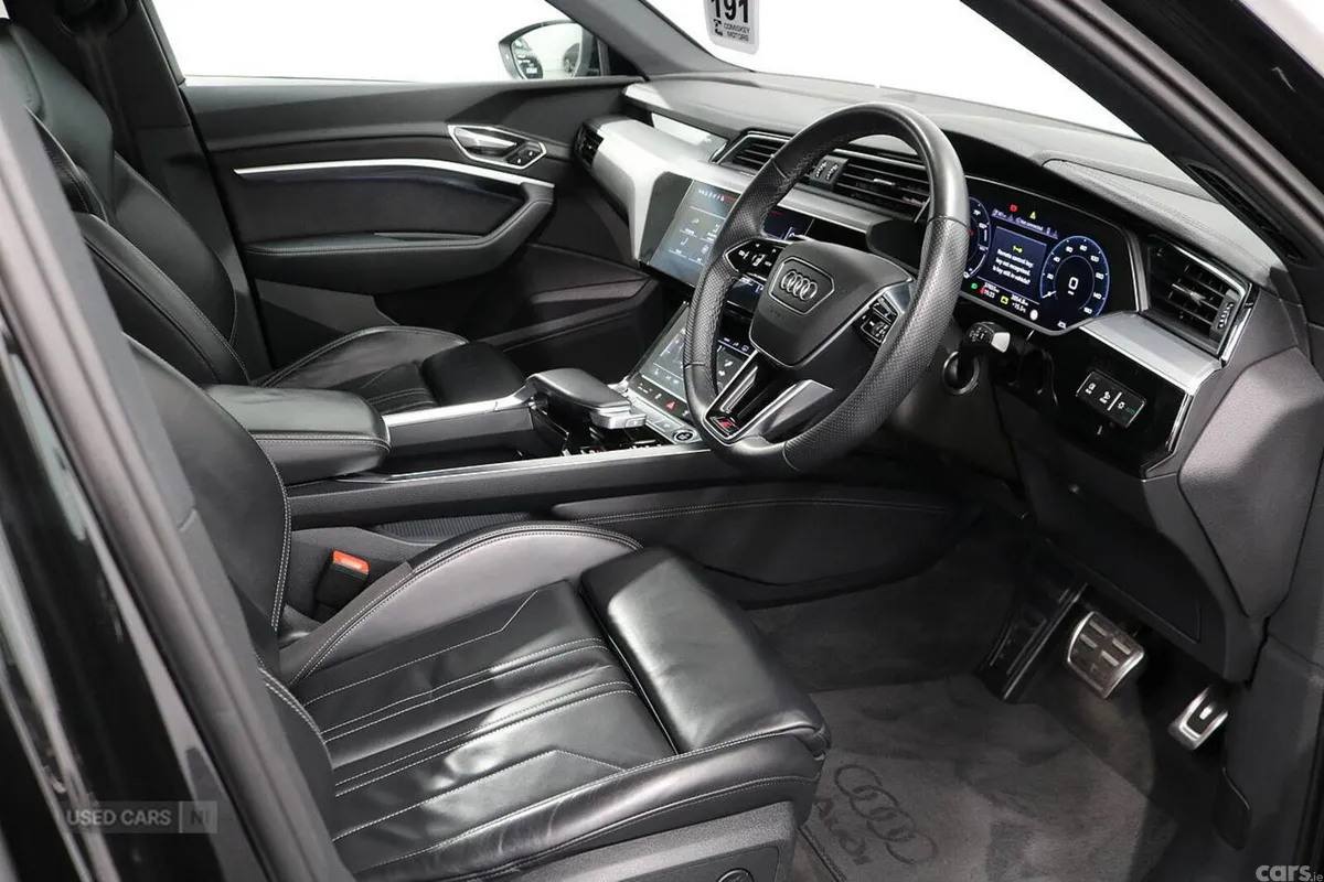 Audi Q8 SUV, Electric, 2023, Black