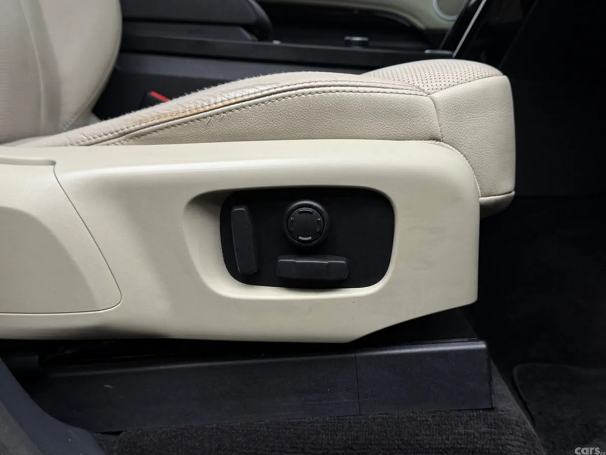 Land Rover Discovery SUV, Diesel, 2017, Black