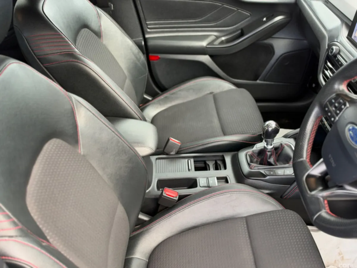 Ford Focus Hatchback, Diesel, 2019, Black
