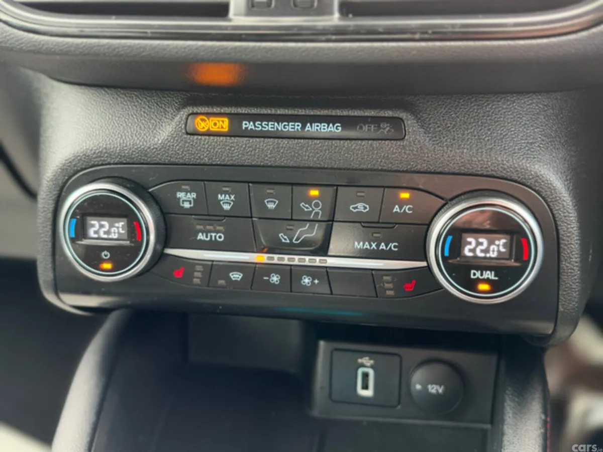 Ford Focus Hatchback, Diesel, 2019, Black