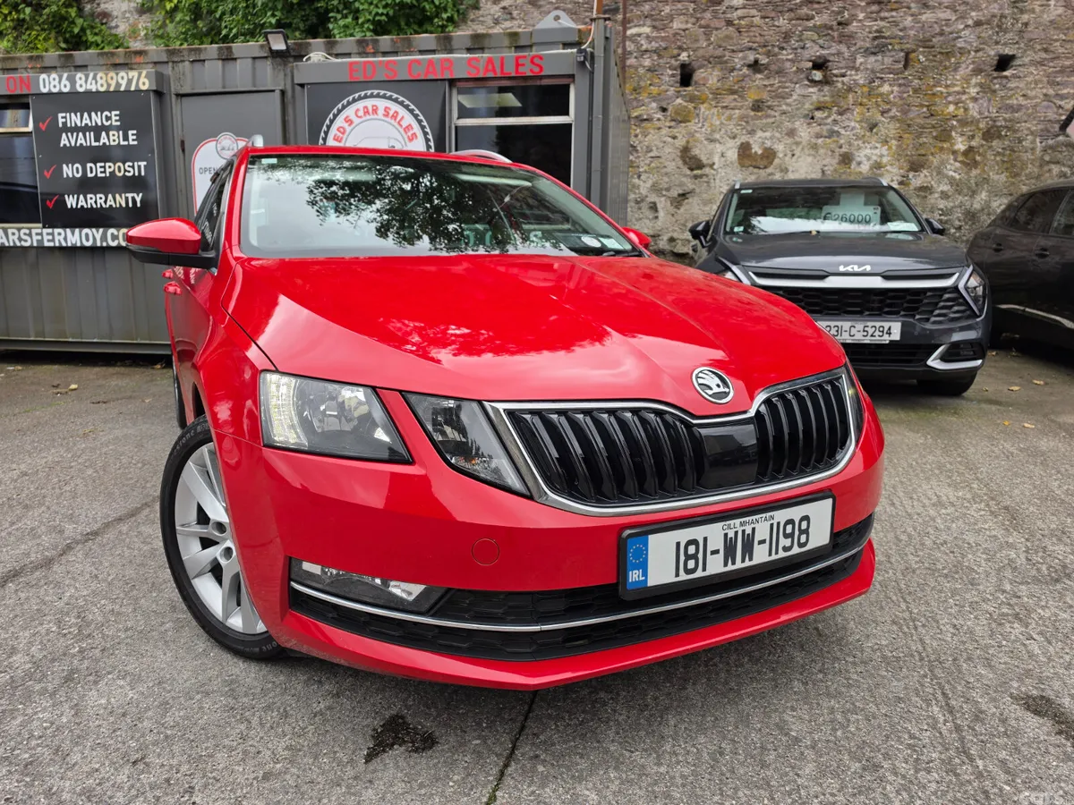Skoda Octavia Estate, Petrol, 2018, Red