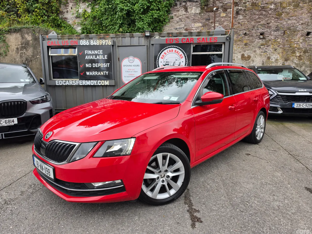 Skoda Octavia Estate, Petrol, 2018, Red