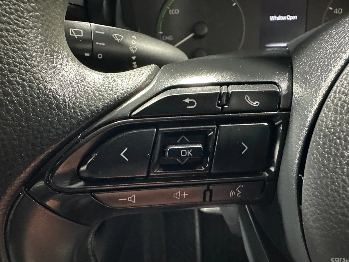 Toyota Yaris Hatchback, Petrol Hybrid, 2023, Silver