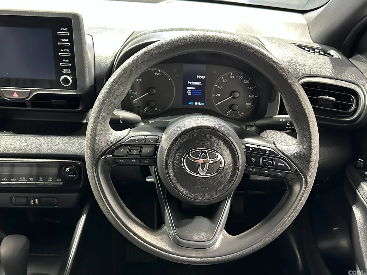 Toyota Yaris Hatchback, Petrol Hybrid, 2023, Silver