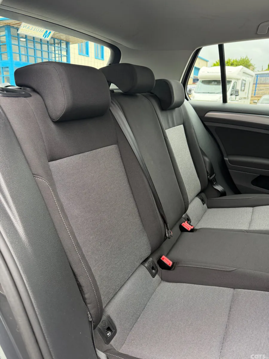 Volkswagen Golf Hatchback, Diesel, 2017, Grey