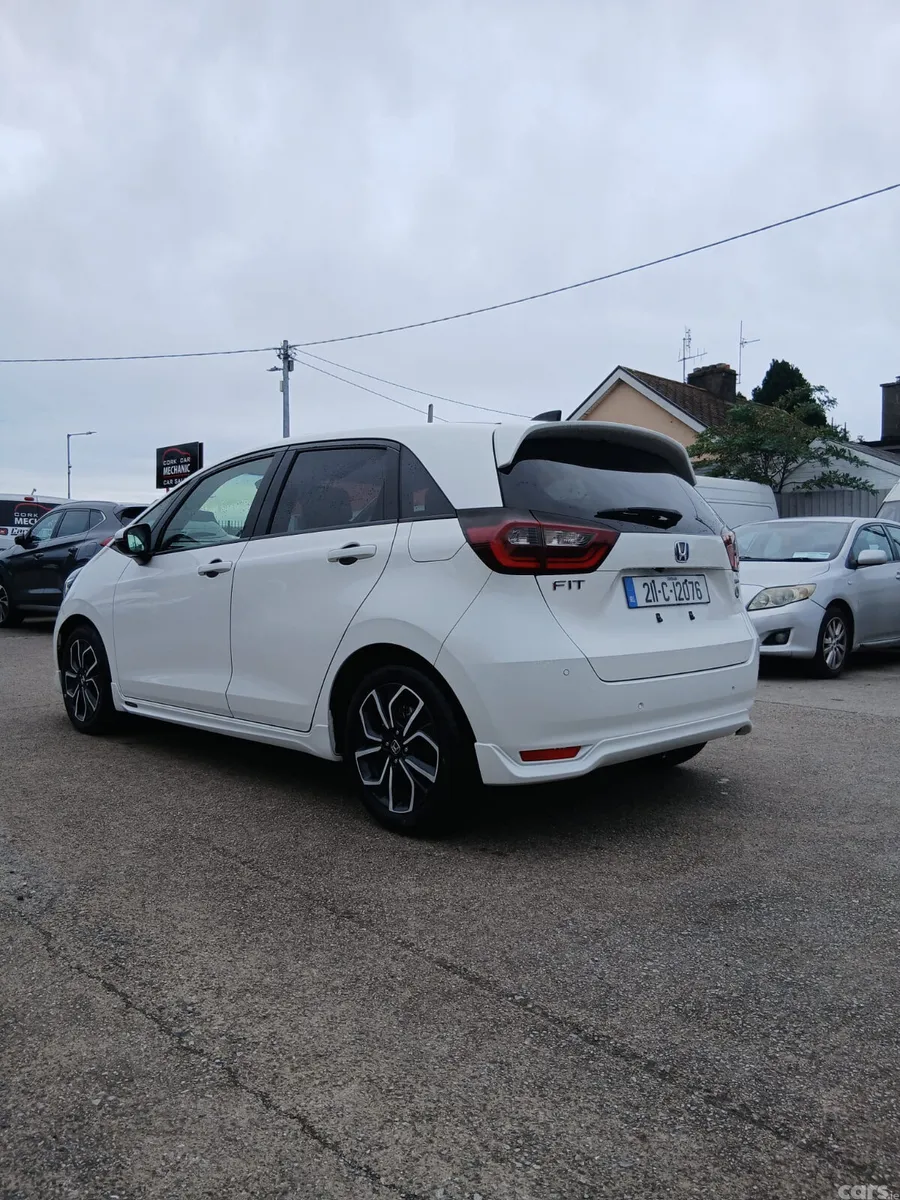 Honda Fit Hatchback, Petrol Hybrid, 2021, White
