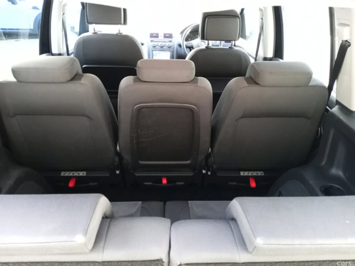 Volkswagen Touran MPV, Petrol, 2014, Black