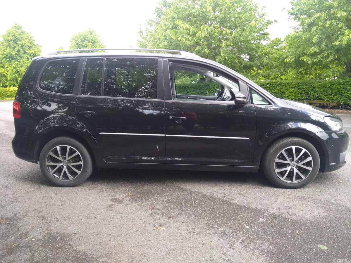 Volkswagen Touran MPV, Petrol, 2014, Black