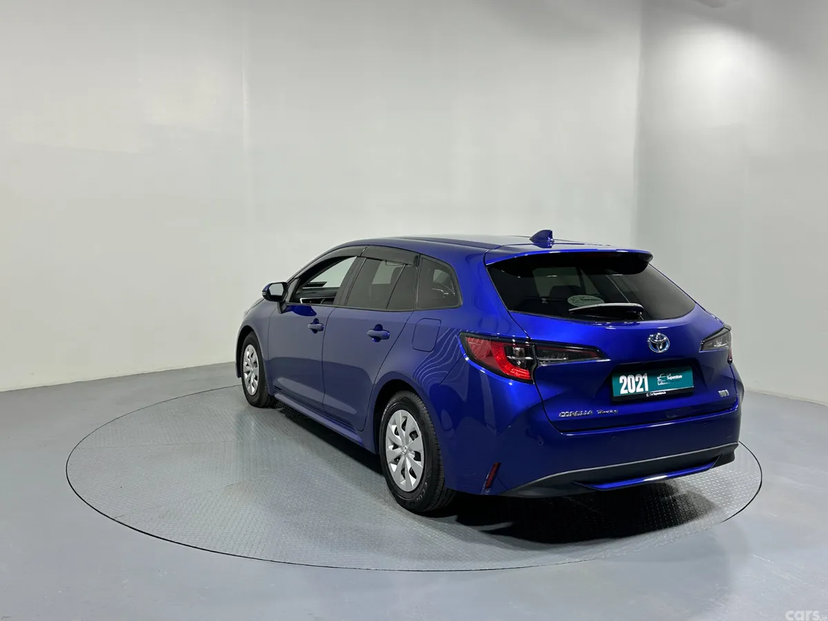 Toyota Corolla Estate, Petrol Hybrid, 2021, Blue
