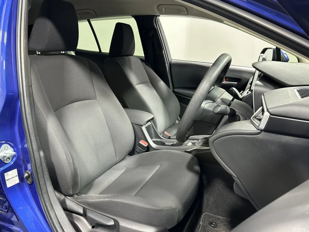 Toyota Corolla Estate, Petrol Hybrid, 2021, Blue