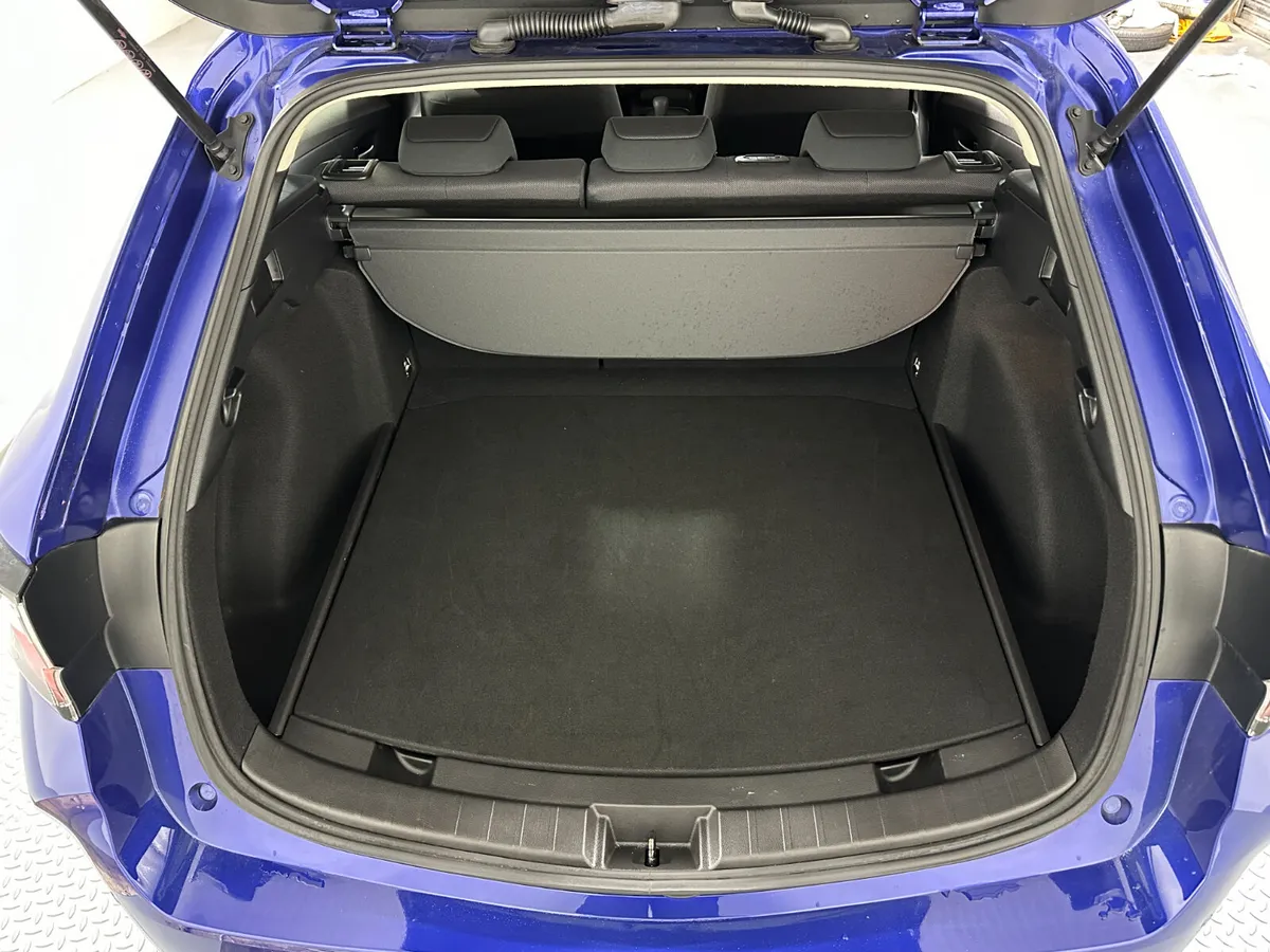Toyota Corolla Estate, Petrol Hybrid, 2021, Blue
