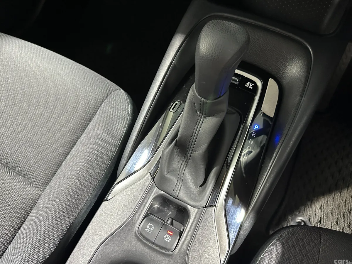 Toyota Corolla Estate, Petrol Hybrid, 2021, Blue