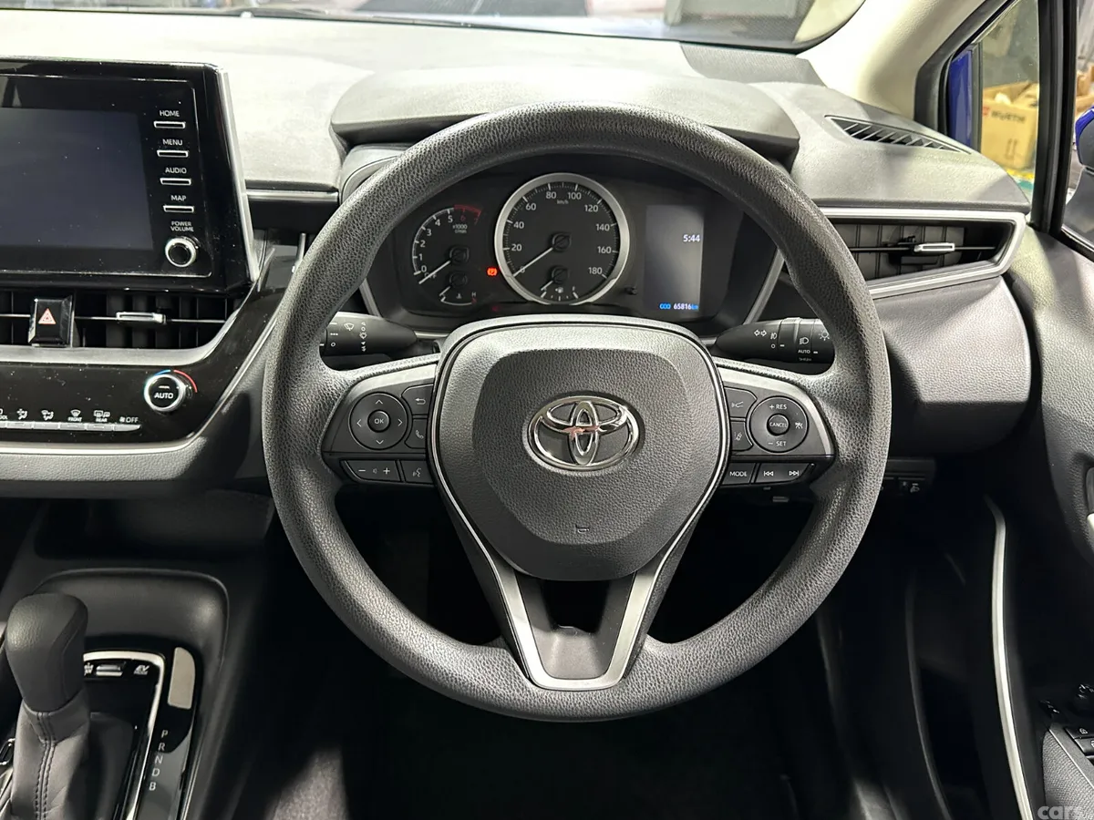 Toyota Corolla Estate, Petrol Hybrid, 2021, Blue