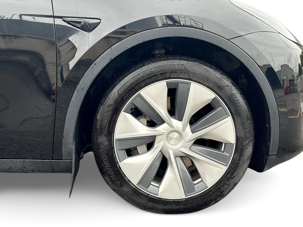 Tesla Model Y Hatchback, Electric, 2023, Black
