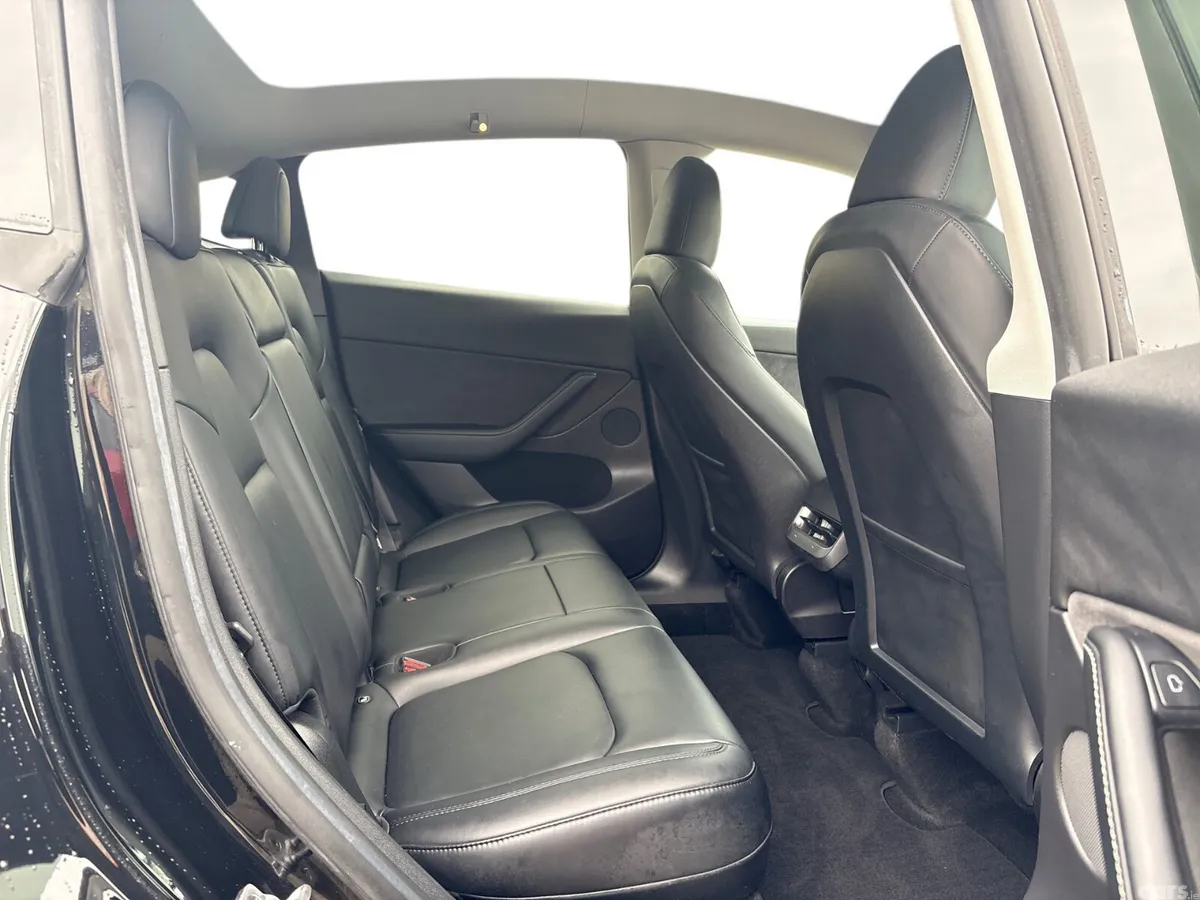 Tesla Model Y Hatchback, Electric, 2023, Black