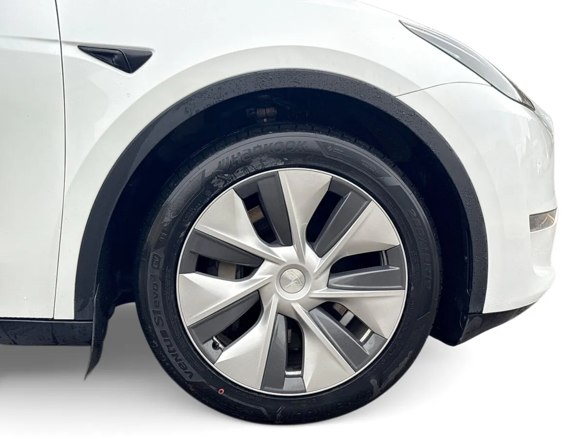 Tesla Model Y MPV, Electric, 2023, White