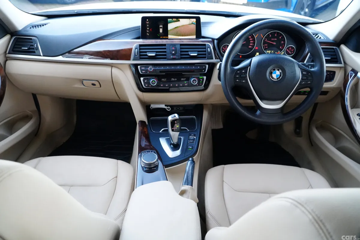 BMW 3-Series Estate, Diesel, 2018, White