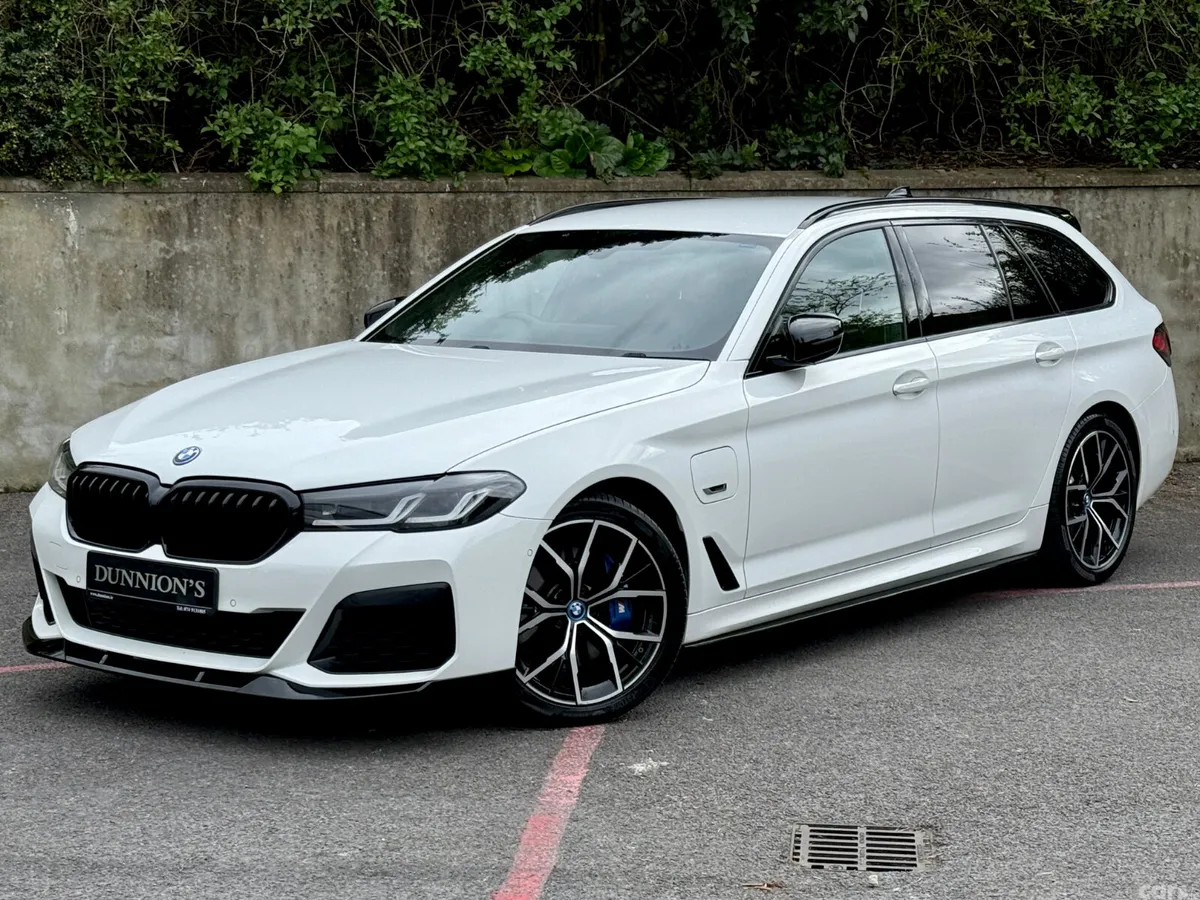 BMW 5-Series Estate, Petrol Hybrid, 2023, White