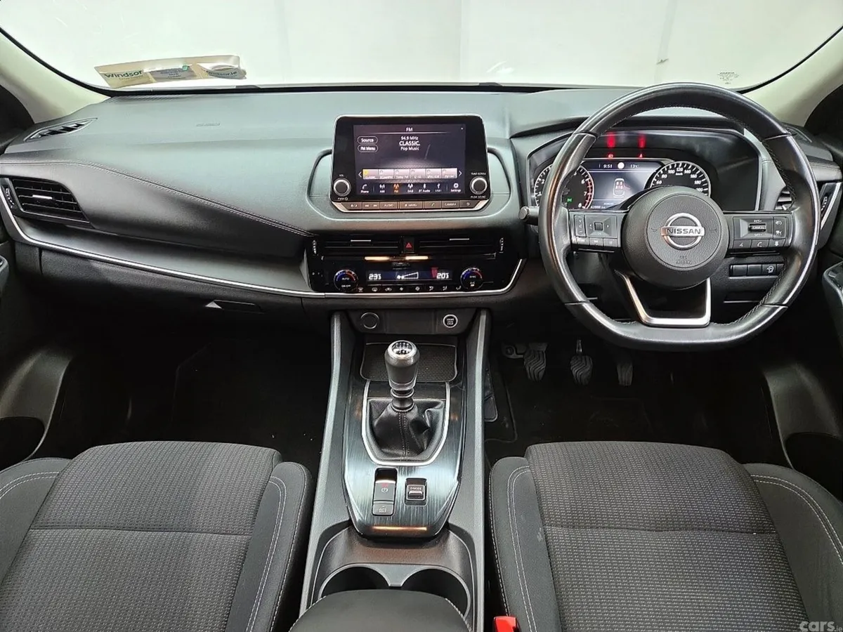 Nissan Qashqai MPV, Petrol, 2022, White