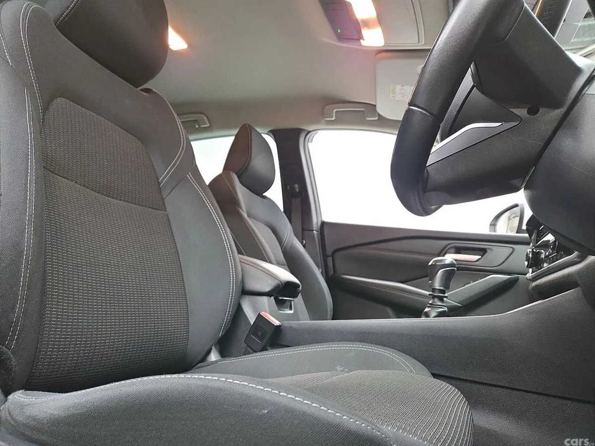 Nissan Qashqai MPV, Petrol, 2022, White
