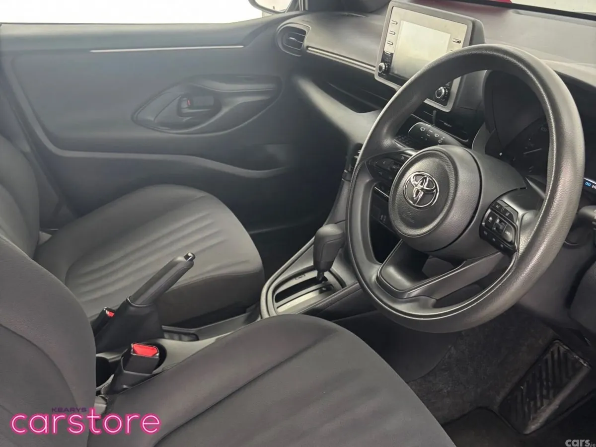 Toyota Yaris Hatchback, Petrol Hybrid, 2021, Brown