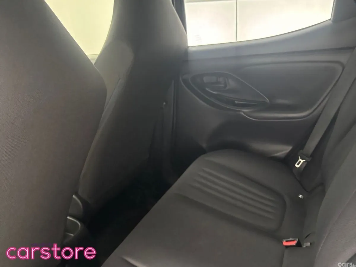 Toyota Yaris Hatchback, Petrol Hybrid, 2021, Brown