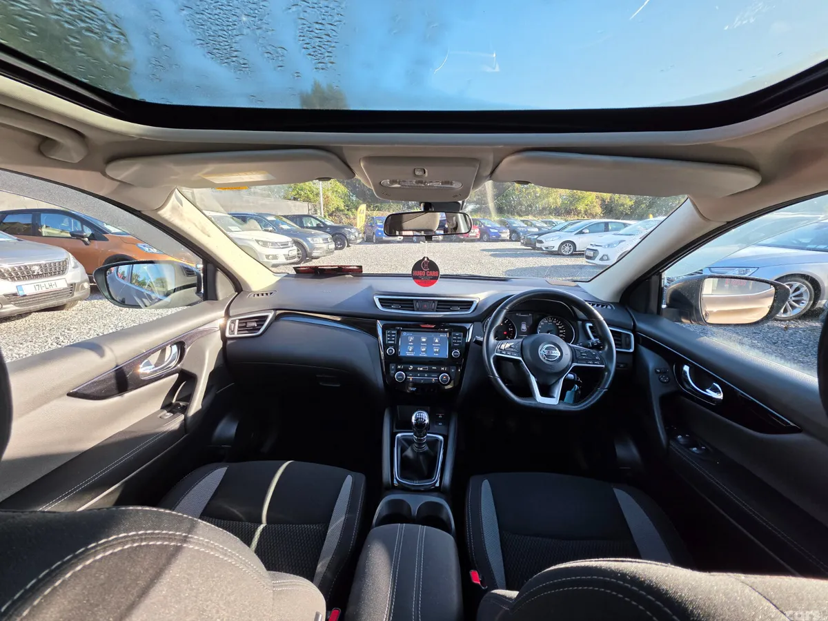 Nissan Qashqai MPV, Diesel, 2018, Brown