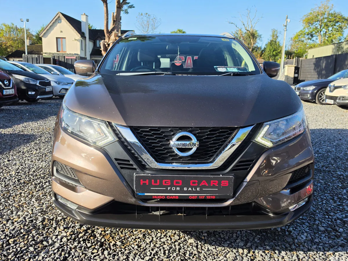 Nissan Qashqai MPV, Diesel, 2018, Brown