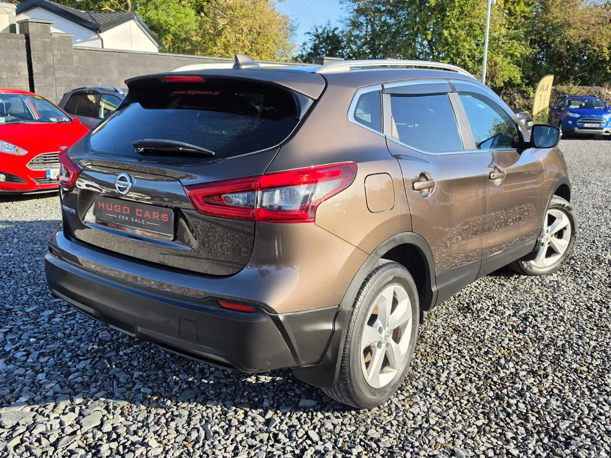 Nissan Qashqai MPV, Diesel, 2018, Brown