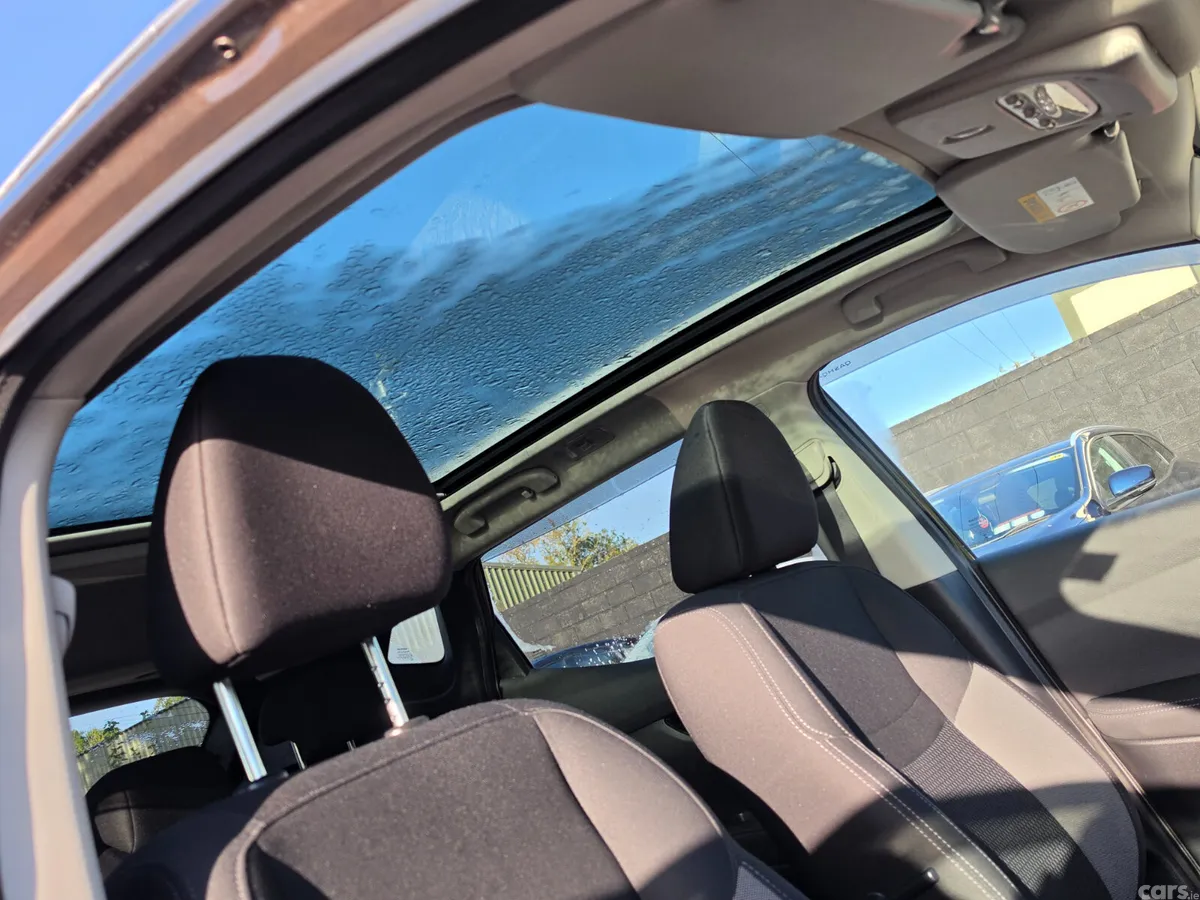 Nissan Qashqai MPV, Diesel, 2018, Brown