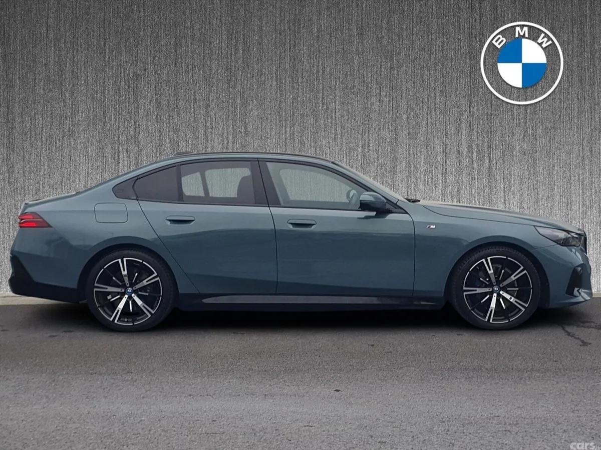 BMW 5-Series Saloon, Petrol Plug-in Hybrid, 2024, Green