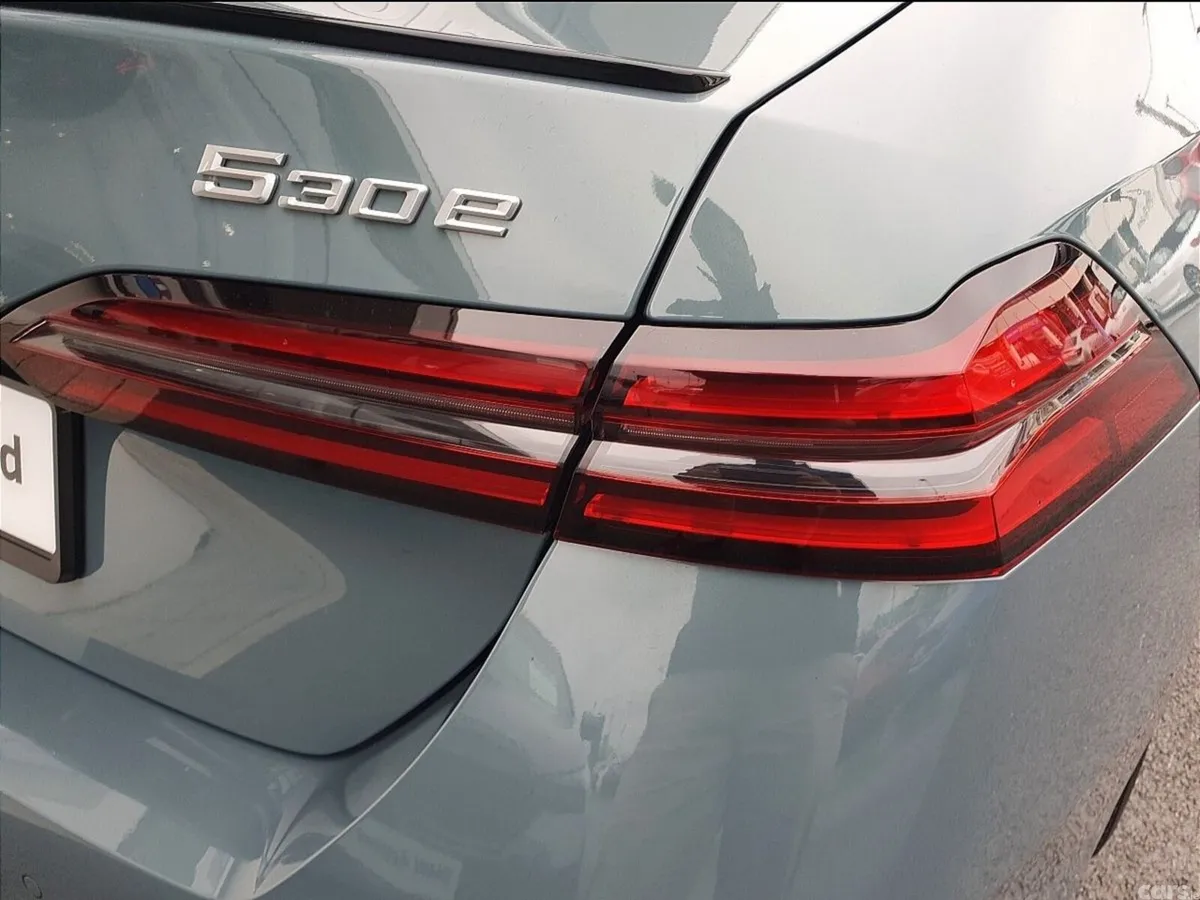 BMW 5-Series Saloon, Petrol Plug-in Hybrid, 2024, Green