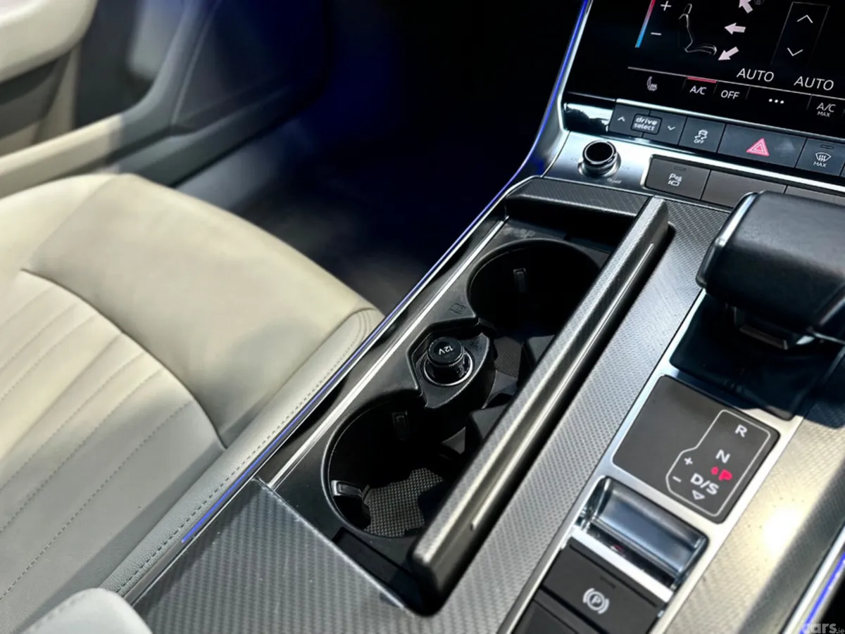 Audi A6 Estate, Diesel, 2023, Blue